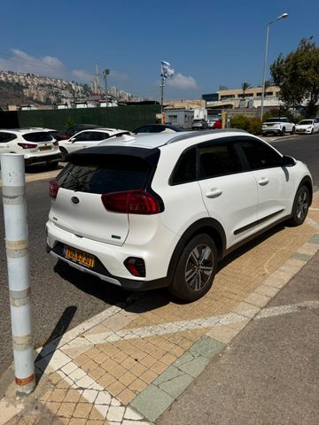 קיה נירו