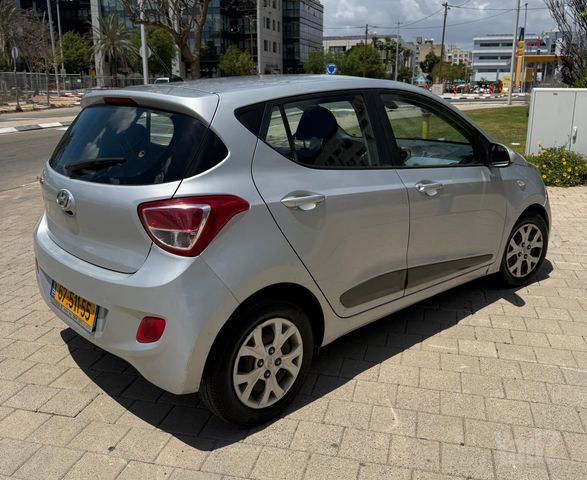 יונדאי i10