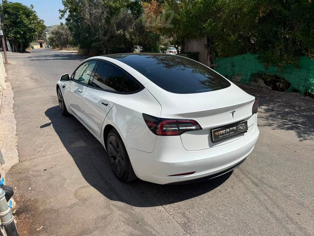 מודעת רכב טסלה מודל 3 2