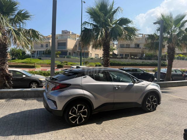 טויוטה C-HR