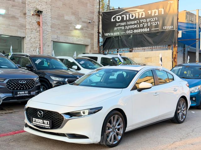 מודעת רכב מאזדה 3