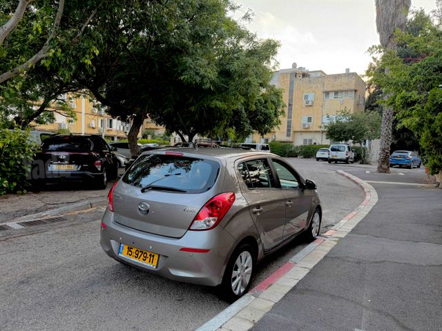 יונדאי i20