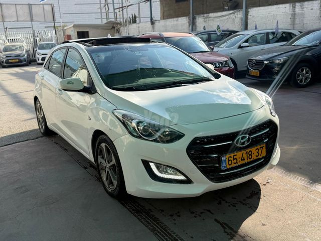 יונדאי i30