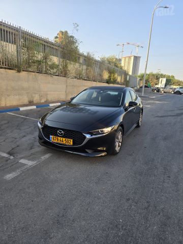 מודעת רכב מאזדה 3