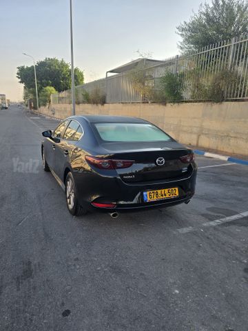 מאזדה 3