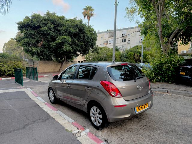 יונדאי i20
