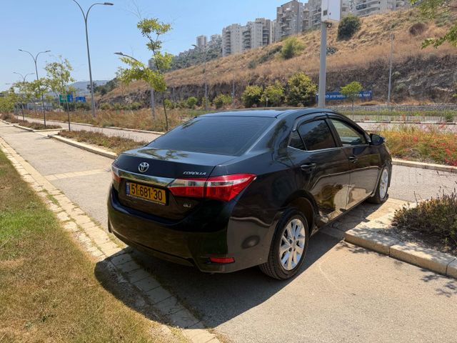 טויוטה קורולה