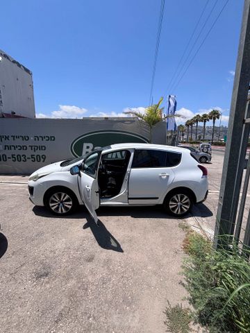 פיג'ו 3008