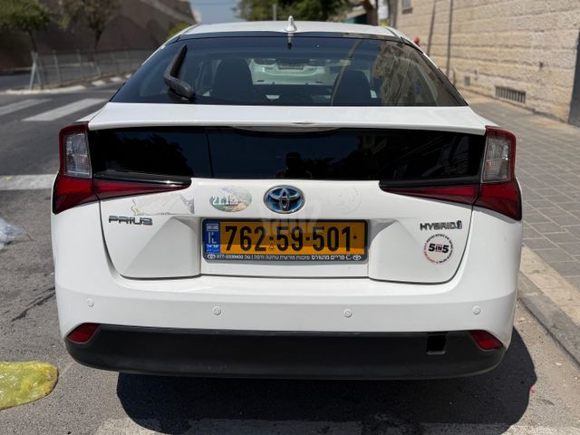 טויוטה פריוס