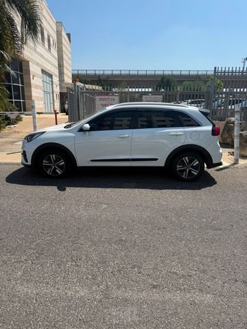 קיה נירו