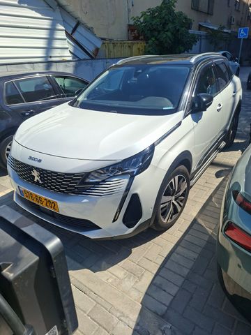 פיג'ו 3008