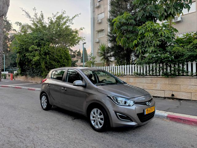 מודעת רכב יונדאי i20