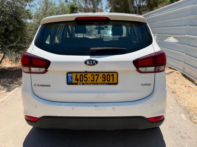 מודעת רכב קיה קארנס
