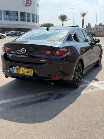 מאזדה 3