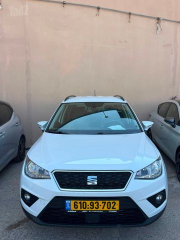 סיאט ארונה