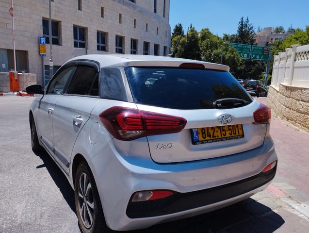 יונדאי i20