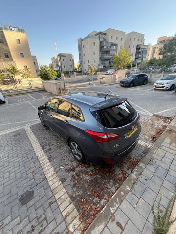 יונדאי i30