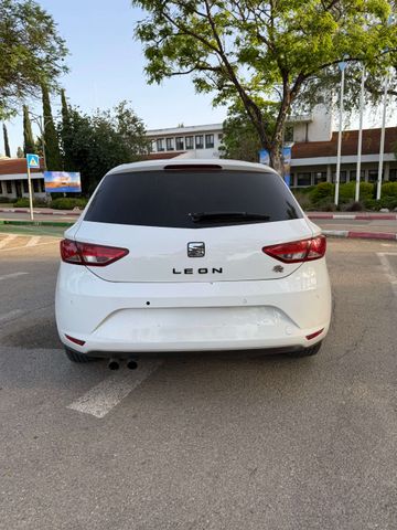 סיאט לאון