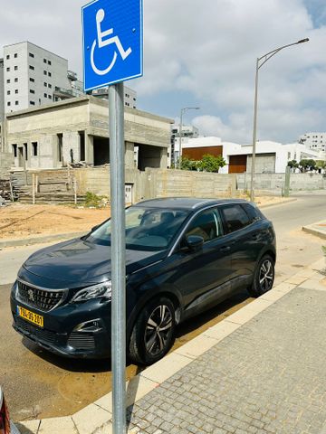 פיג'ו 3008
