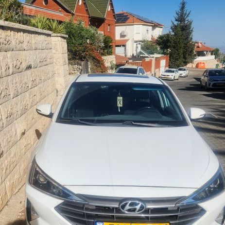 יונדאי אלנטרה