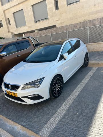 סיאט לאון