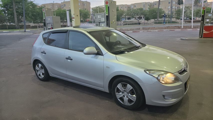 יונדאי i30