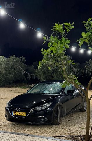 מאזדה 3