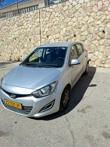מודעת רכב יונדאי i20