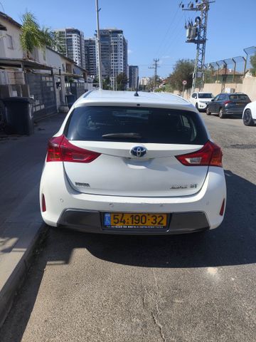 טויוטה אוריס