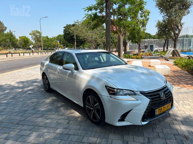לקסוס GS