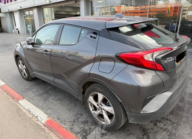 טויוטה C-HR