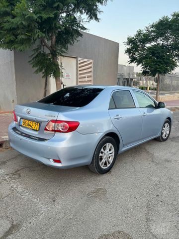 טויוטה קורולה