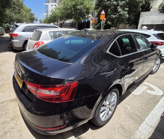 מודעת רכב סקודה סופרב