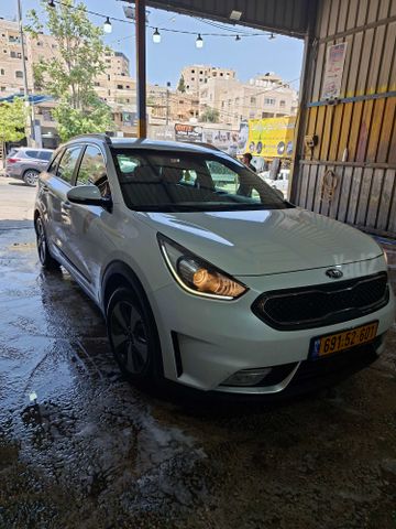 קיה נירו