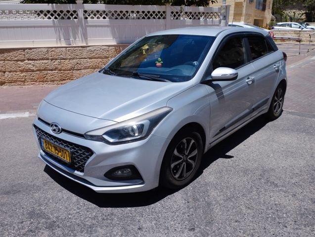 מודעת רכב יונדאי i20