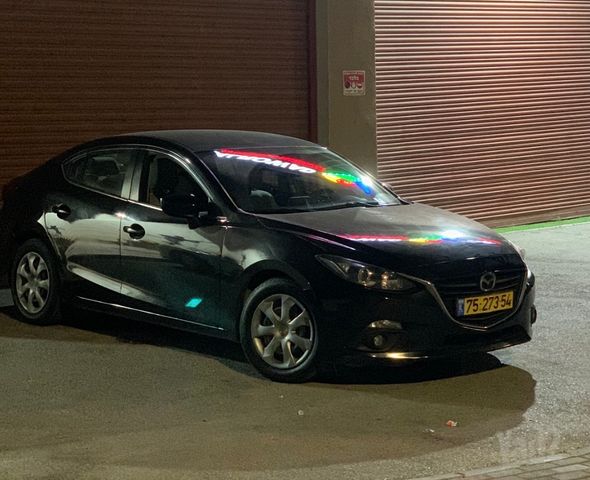 מודעת רכב מאזדה 3