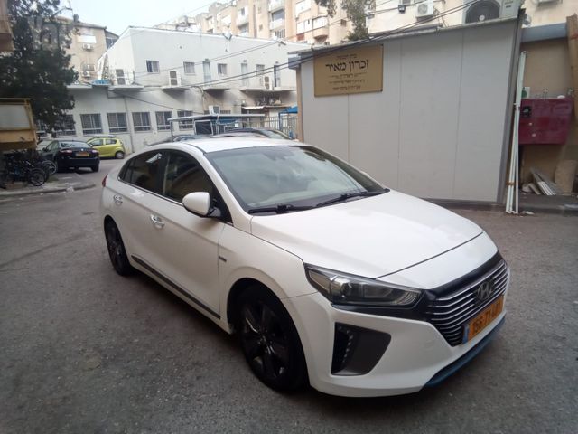 יונדאי איוניק