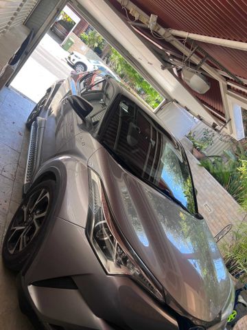 מודעת רכב טויוטה C-HR