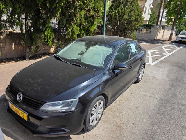מודעת רכב פולקסווגן ג'טה 