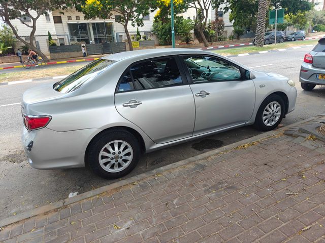 טויוטה קורולה