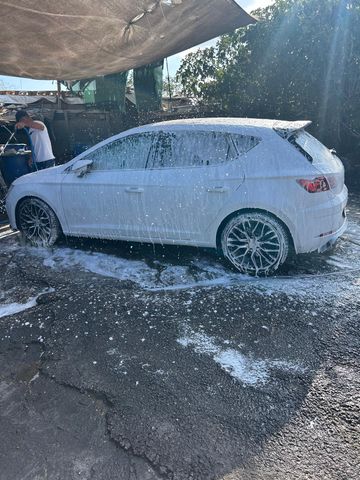 סיאט לאון