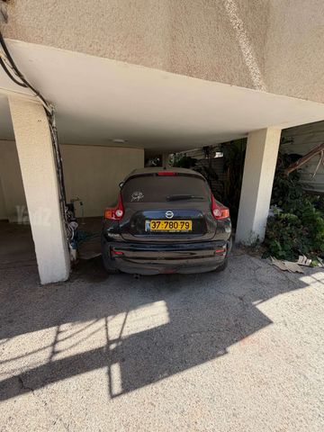 ניסאן ג'וק