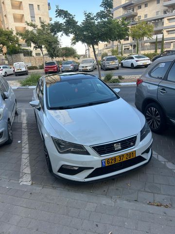 סיאט לאון