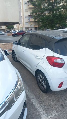 יונדאי i10