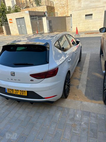 סיאט לאון