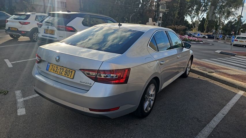 מודעת רכב סקודה סופרב