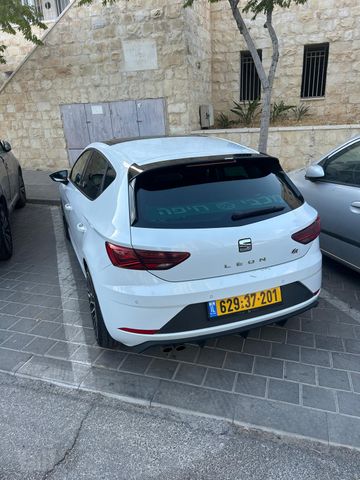 סיאט לאון