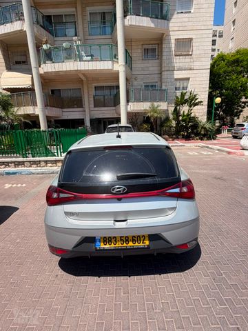 יונדאי i20