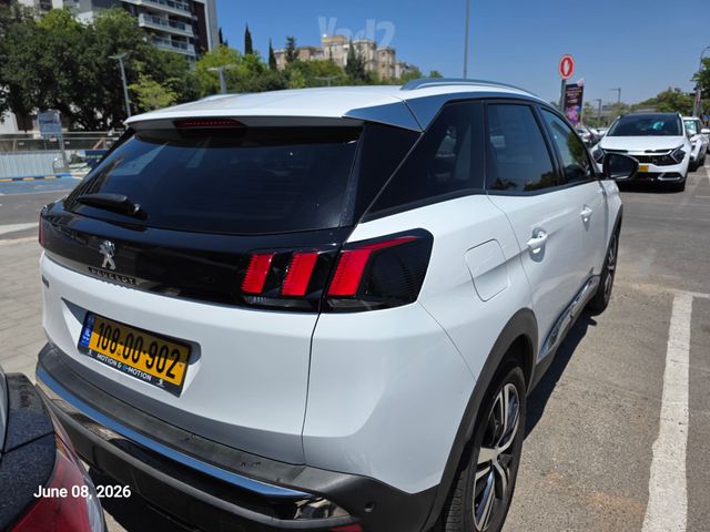 פיג'ו 3008