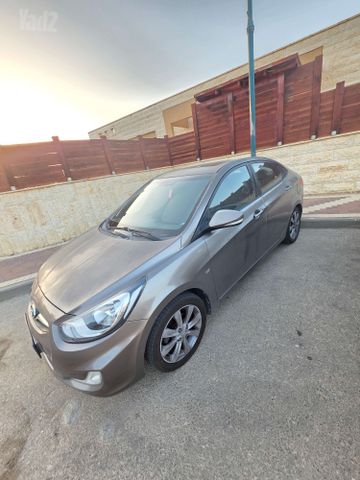 יונדאי אקסנט i25